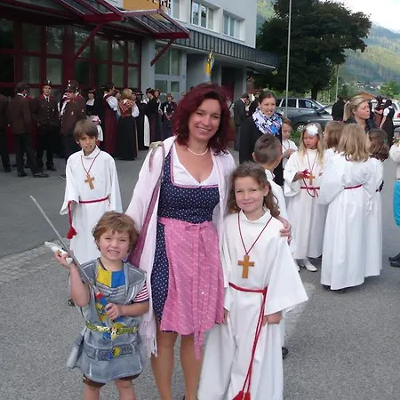 Ferienhaus Niedernsill Dağ evi Niedernsill